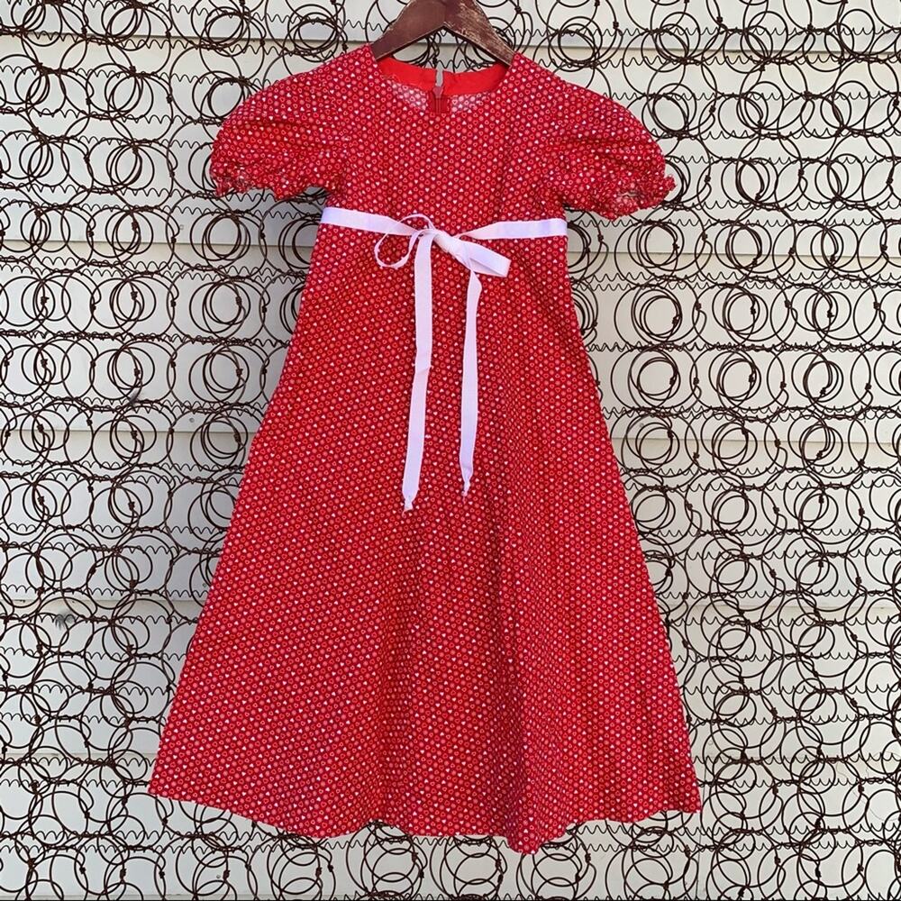 Vintage Girls Valentines Day long dress hearts Girls 7?